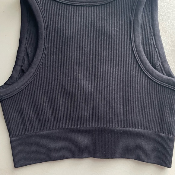 Women's Sports Bra Crop Top Small Black Ribbed Wireless Workout Activewe… - Picture 3 of 3